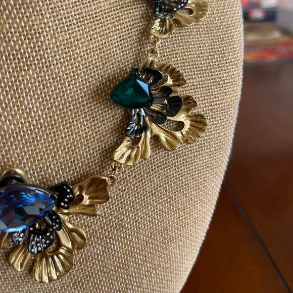 Chloe and Isabel Le Rococo Statement Necklace NEW - Picture 8 of 16